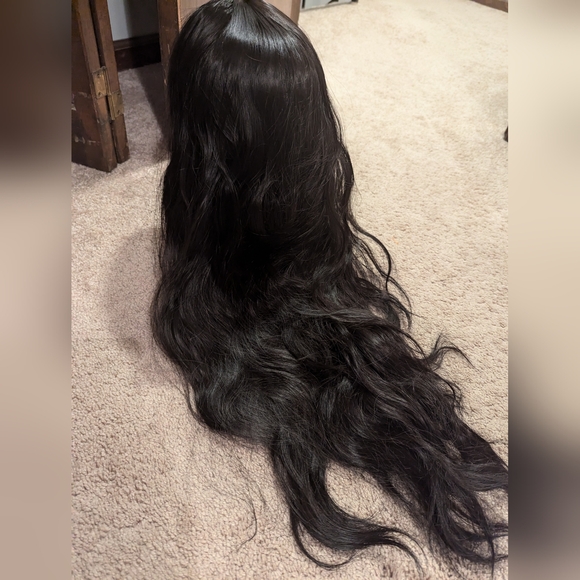 Lush Wig - Picture 3 of 4